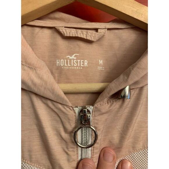 Hollister California Size Medium Dusty Pink Windbreaker Jacket Arm Spellout EUC - Picture 4 of 4